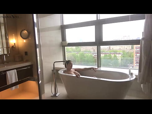 ❤️ Riesiges Babe wichst leidenschaftlich ihre Muschi im Badezimmer Sex bei uns ❌️