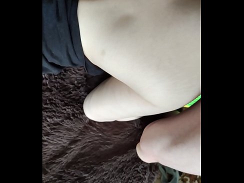 ❤️ Russisches Mädchen stöhnt zu Hause anal Teil 2 Sex bei uns ❌️